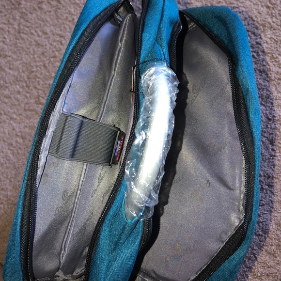 CoolBell laptop backpack - Picture 3 of 4